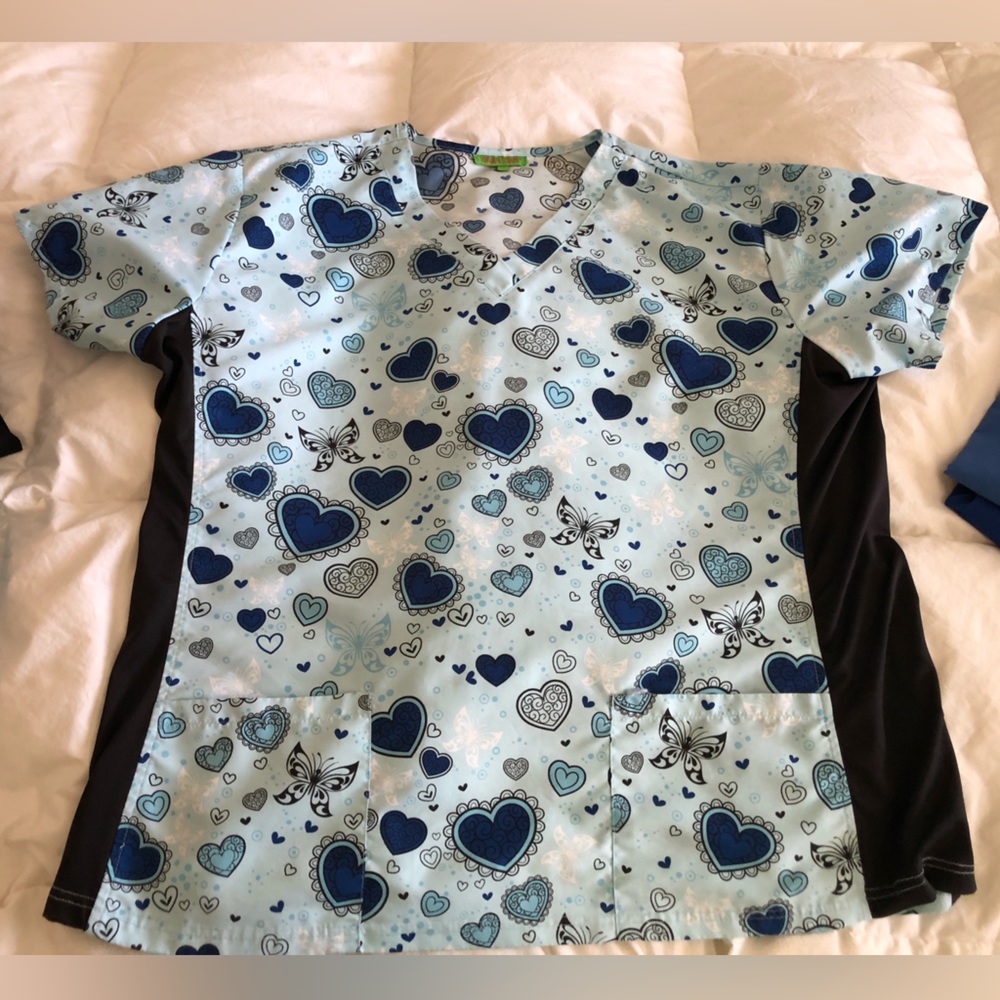 Women’s scrub top. 2x.